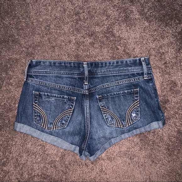 Hollister Shorts - Picture 2 of 3